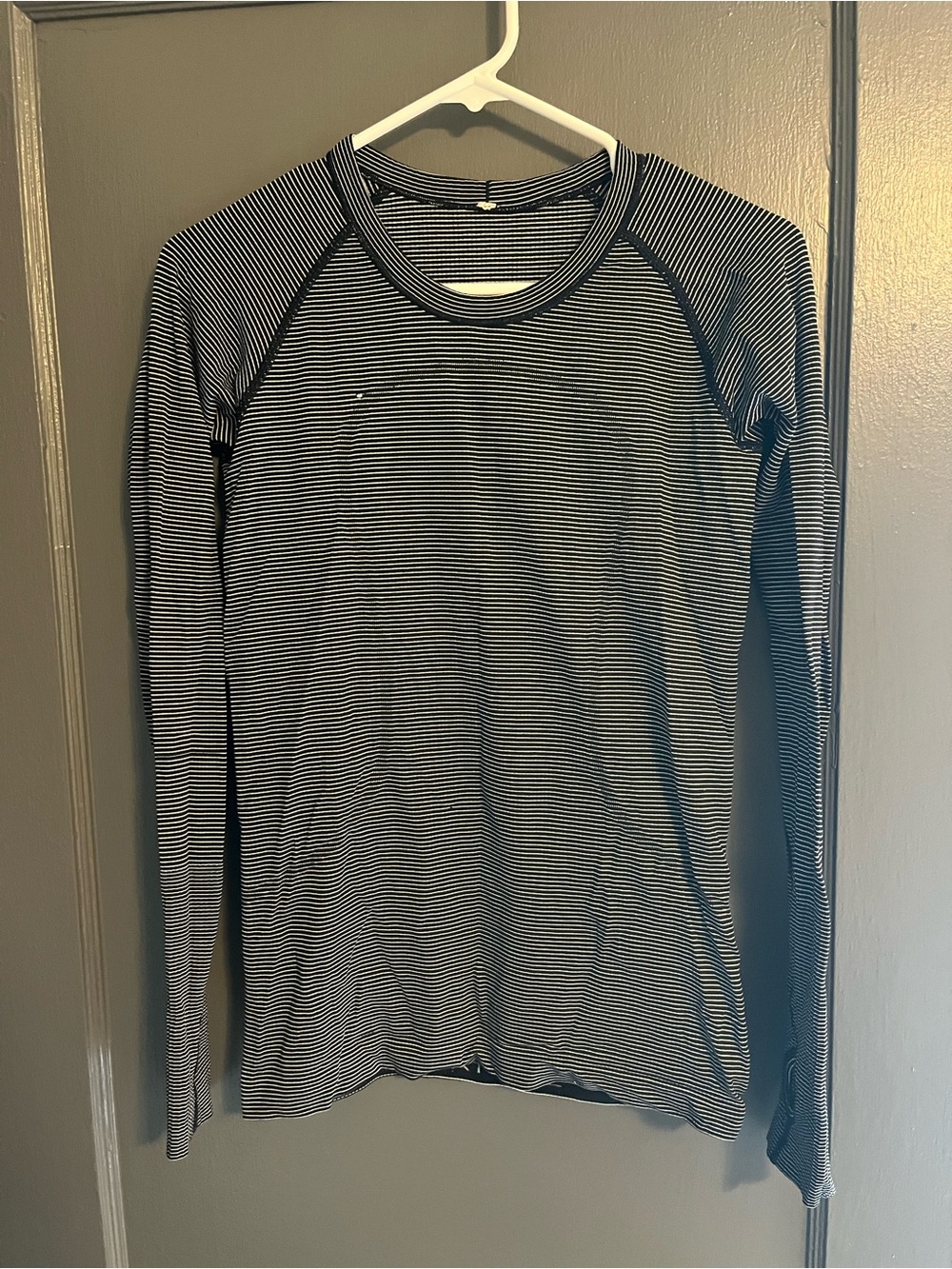 lululemon athletica Women's Black & White Striped Long-Sleeve Top